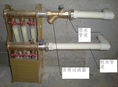 地暖分水器操作指南 為何六個紅色小閥門都應(yīng)保持開啟
